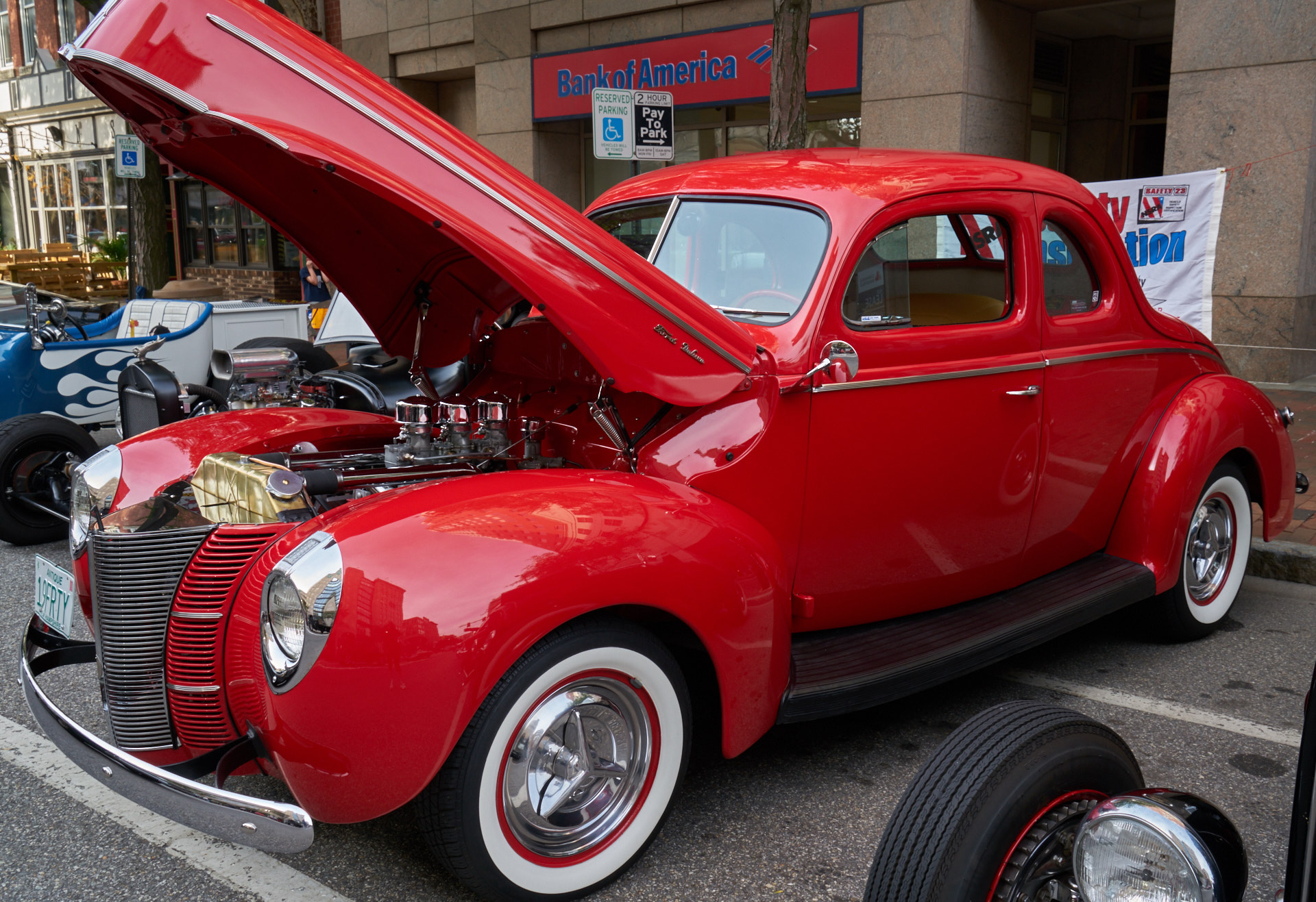Cruising Downtown Classic and Antique Cars